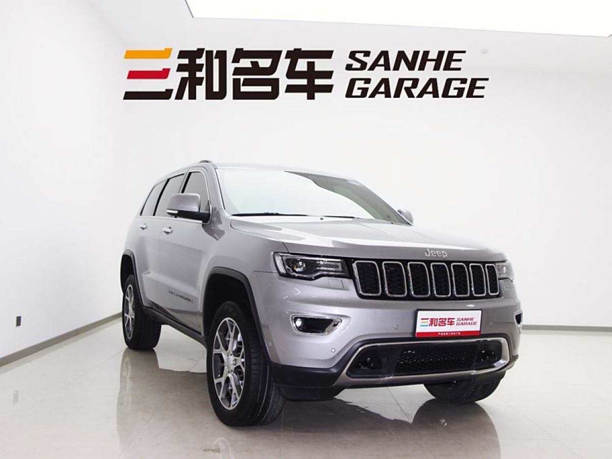 Jeep 大切諾基  2020款 3.0L 精英導航版圖片