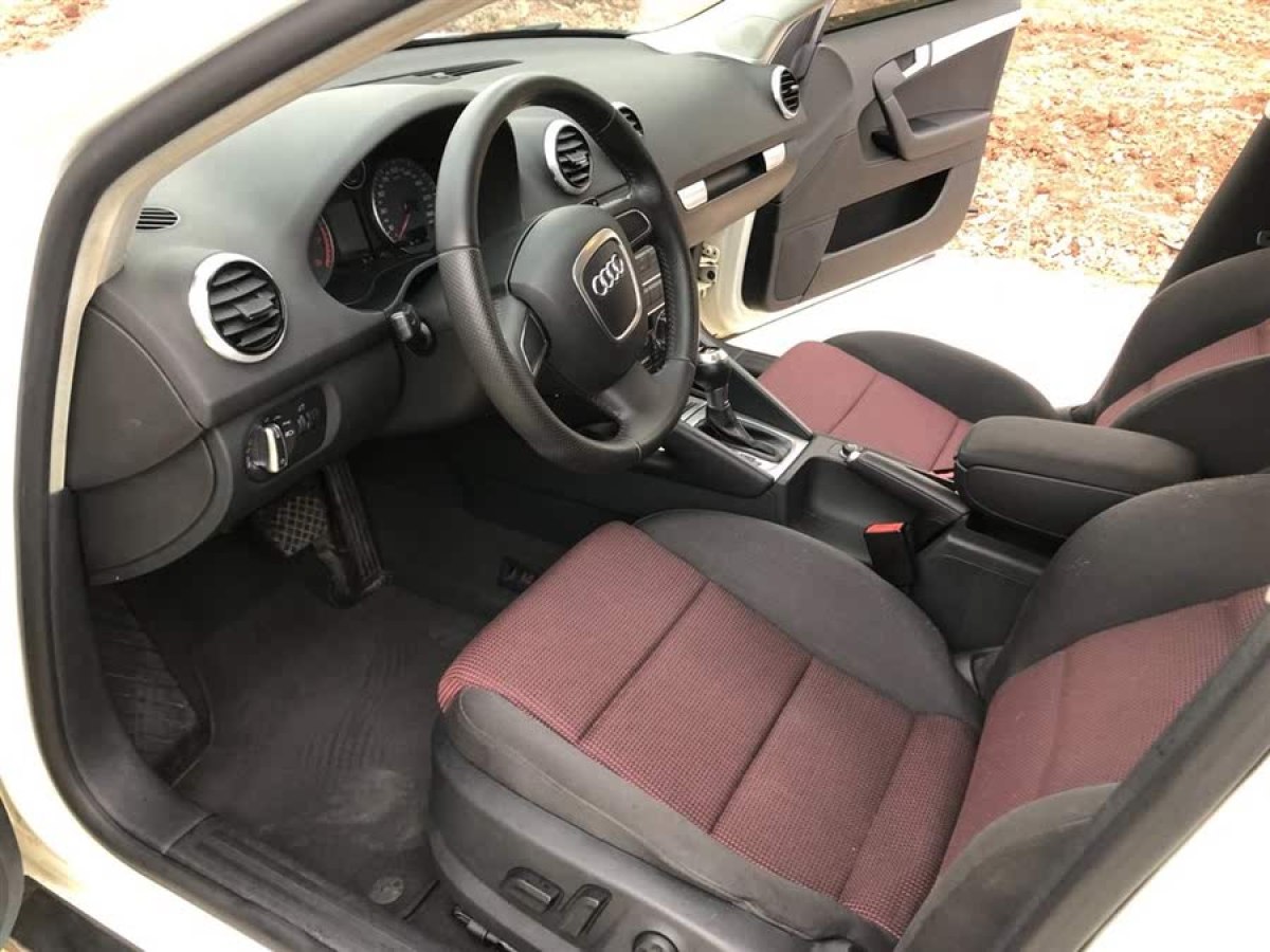 奧迪 奧迪A3  2010款 Sportback 1.4T 豪華型圖片