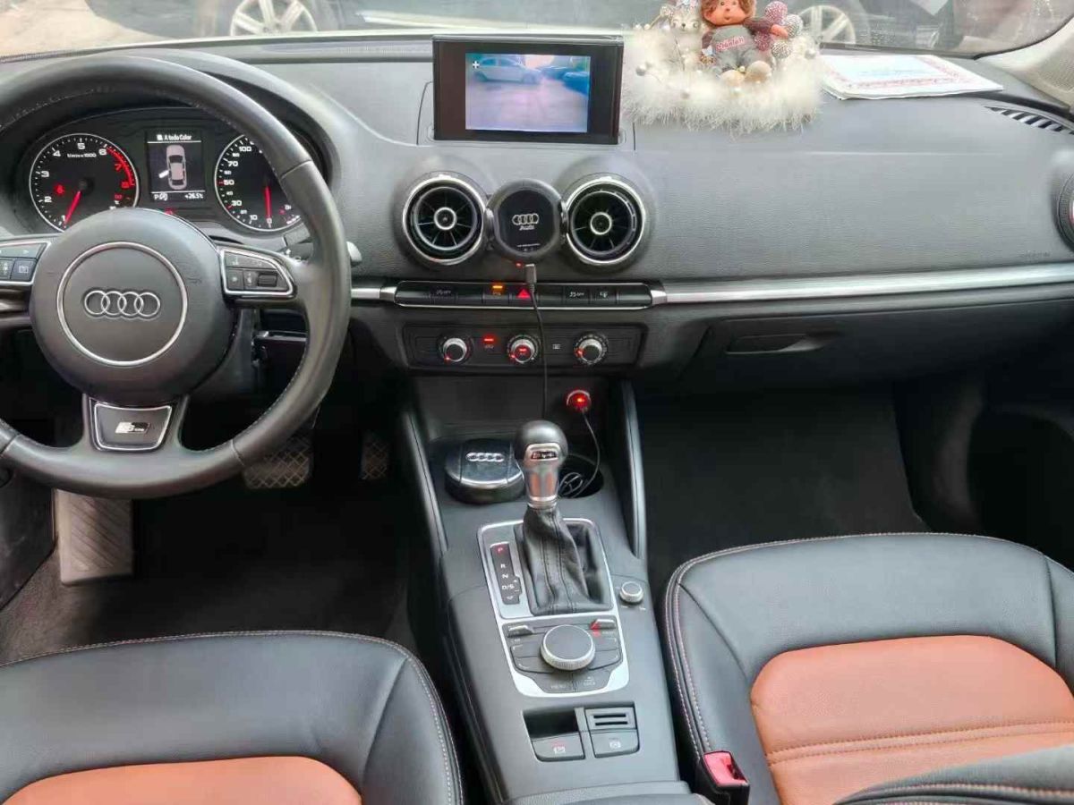奧迪 奧迪A3  2015款 A3 1.4TFSI 35TFSI 百萬(wàn)紀(jì)念智領(lǐng)型圖片