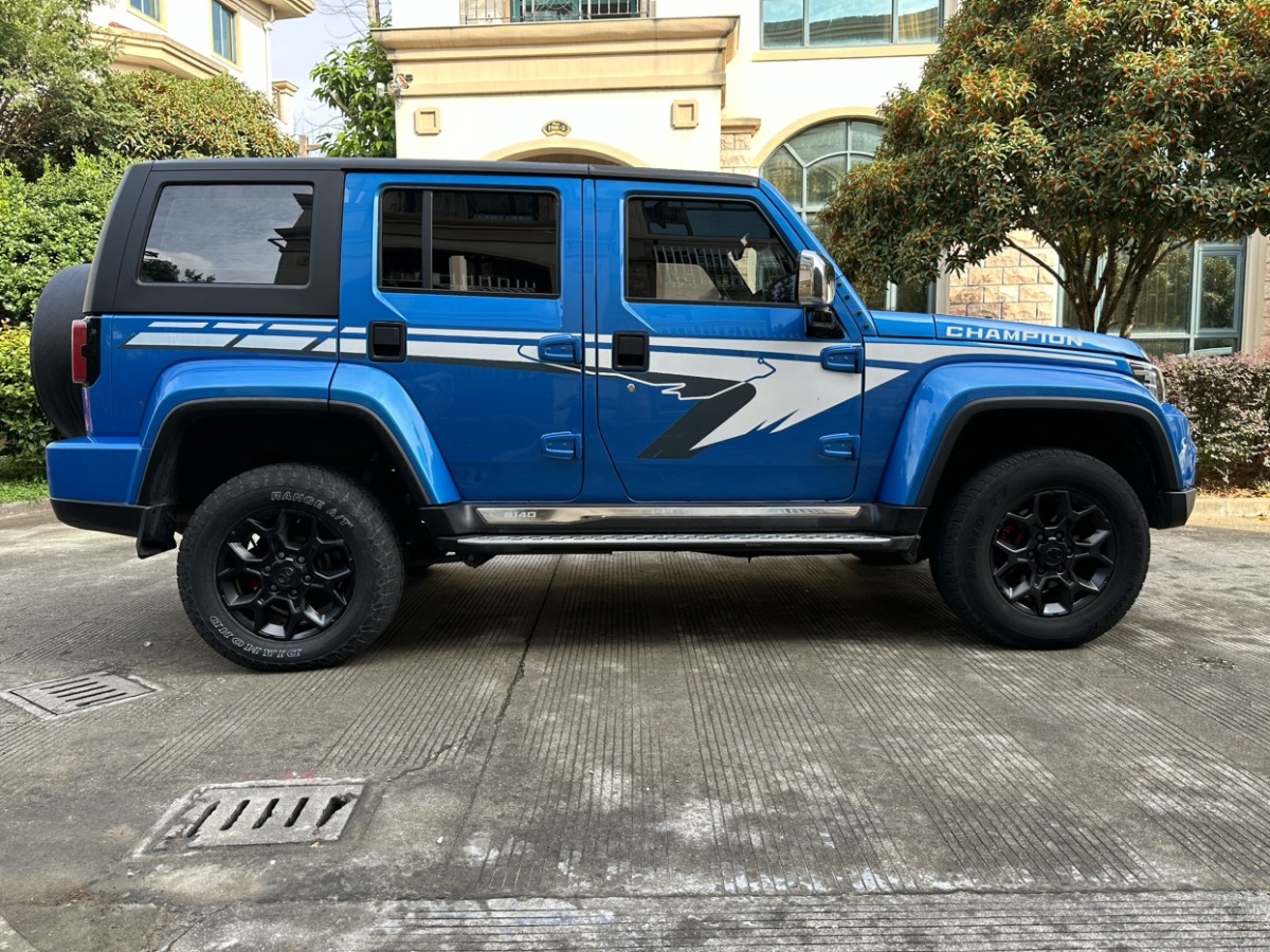 北京 BJ40  2019款  2.3T 自動四驅(qū)環(huán)塔冠軍版 國VI圖片