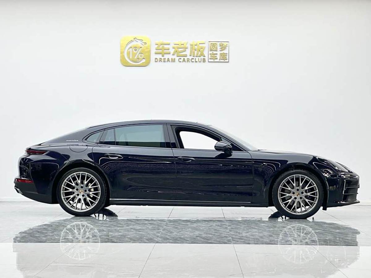 2024年8月保時(shí)捷 Panamera  2024款 Panamera 4 行政加長(zhǎng)版 2.9T