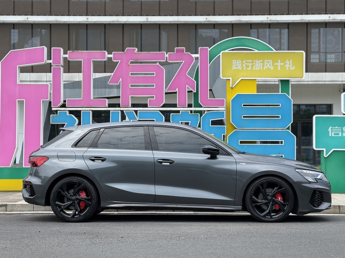 奧迪 奧迪A3  2022款 Sportback 35 TFSI 豪華運(yùn)動(dòng)型圖片