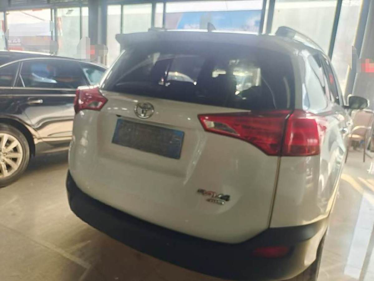 豐田 RAV4榮放  2015款 2.0L CVT四驅(qū)新銳版圖片