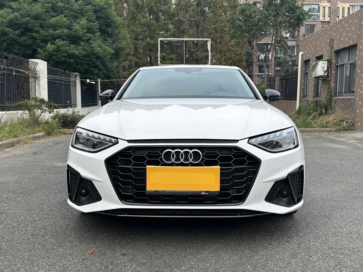 奧迪 奧迪A4L  2022款 40 TFSI 豪華動感型圖片