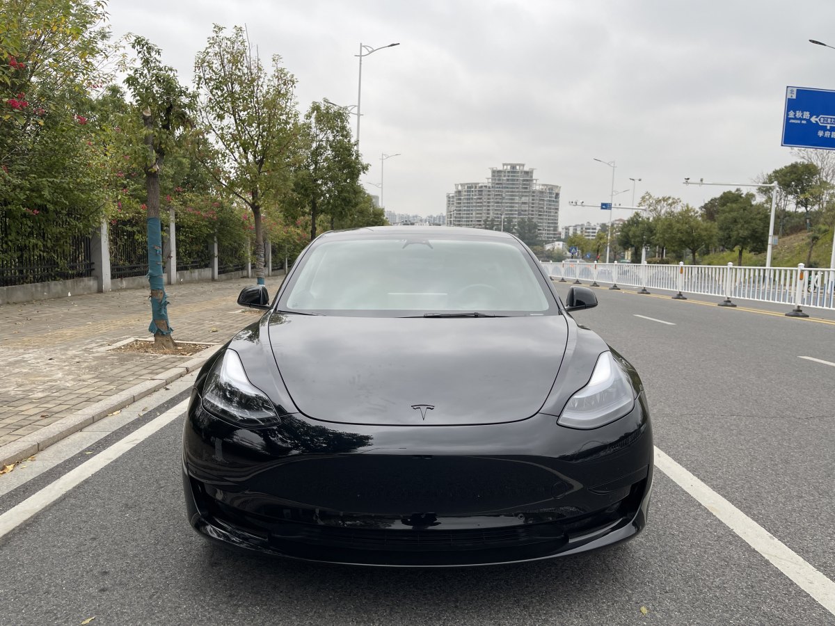 特斯拉 Model Y  2022款 改款 后輪驅(qū)動(dòng)版圖片