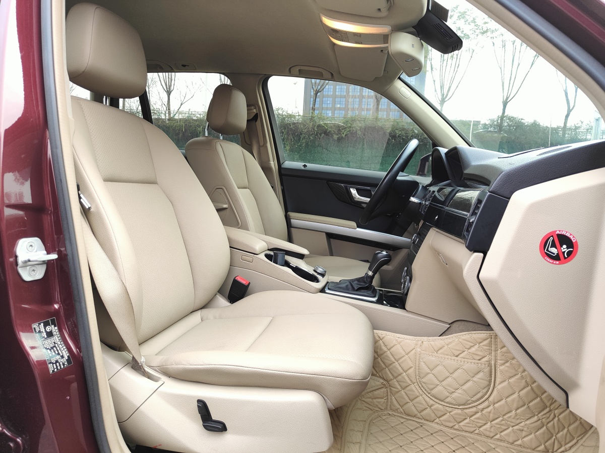 奔馳 奔馳GLK級(jí)  2011款 GLK 300 4MATIC 動(dòng)感型圖片