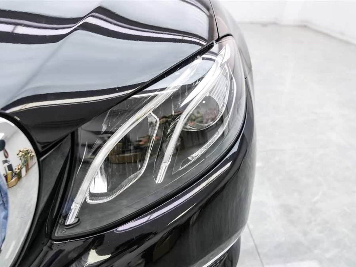 奔馳 奔馳E級  2019款 改款 E 300 L 豪華型圖片