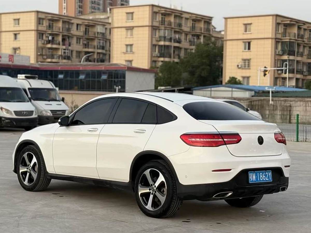 奔馳 奔馳GLC  2023款 GLC 300 4MATIC 轎跑SUV圖片