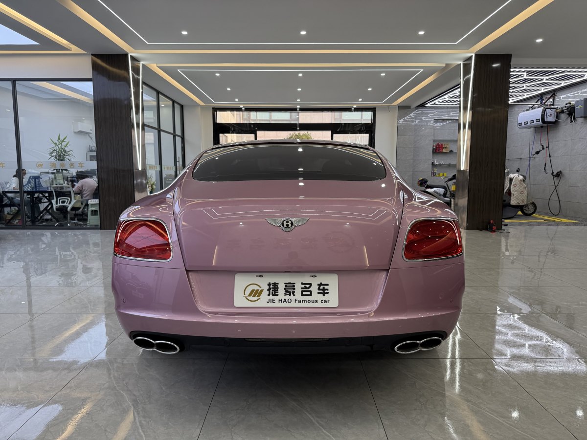 賓利 歐陸  2015款 4.0T GT V8 標(biāo)準(zhǔn)版圖片