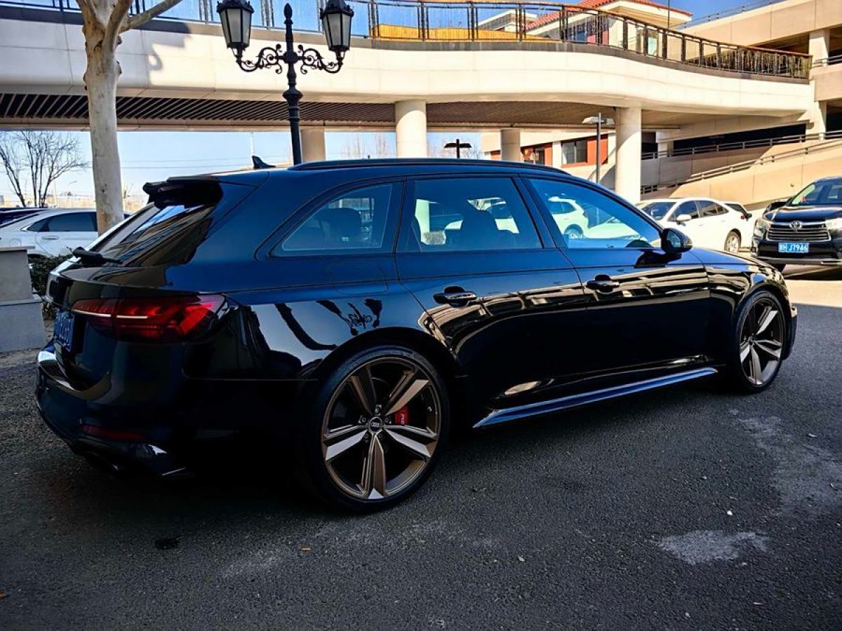 奧迪 奧迪RS 4  2022款 RS4 Avant 暗金版圖片