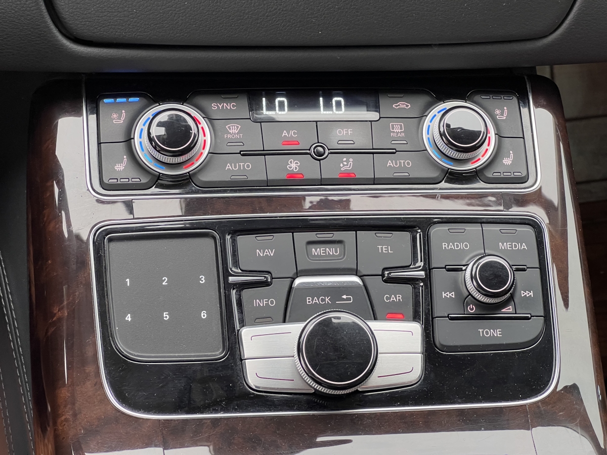 2015年2月奥迪 奥迪A8  2014款 A8L 45 TFSI quattro舒适型