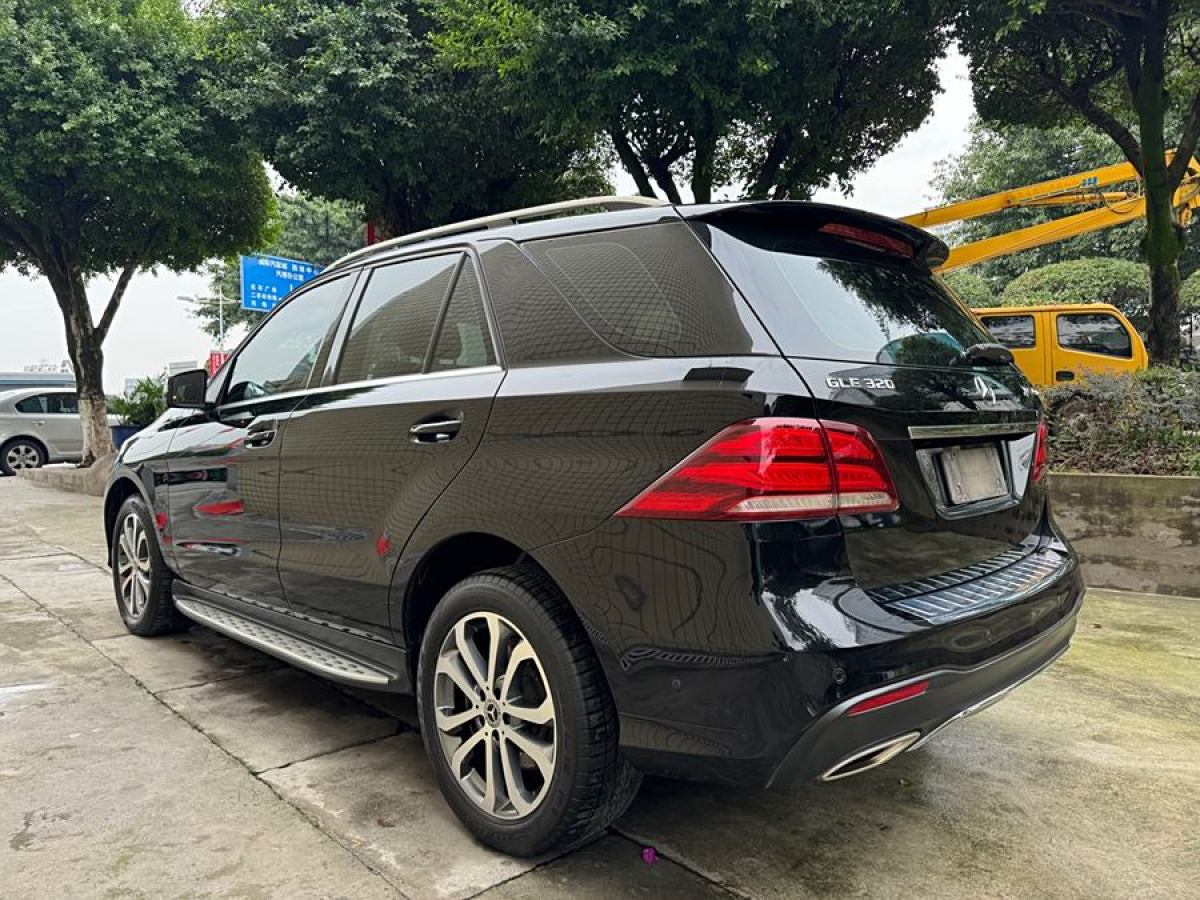 奔馳 奔馳GLE  2018款 GLE 320 4MATIC 動(dòng)感型臻藏版圖片