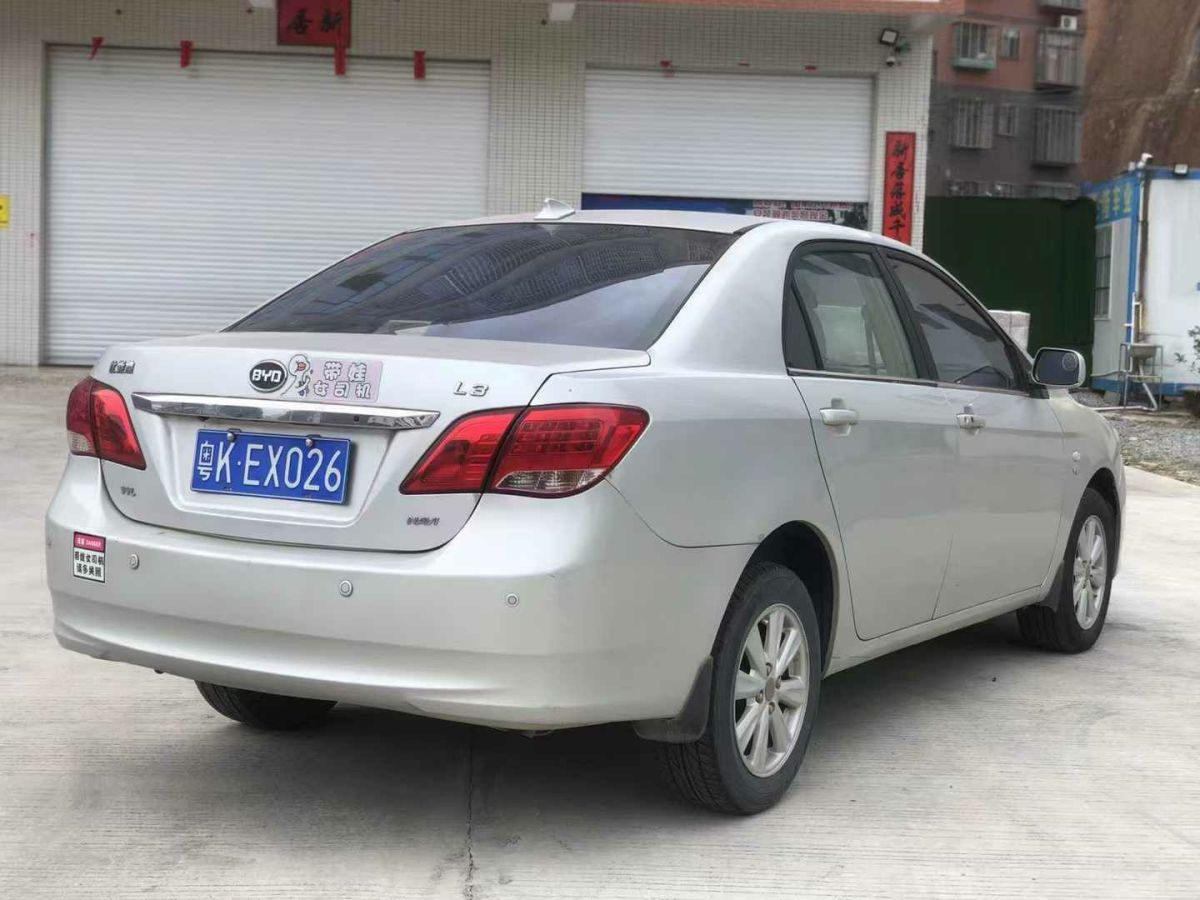 比亞迪 L3  2012款 1.5L 手動尊貴型圖片