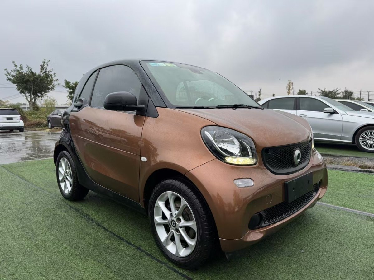 smart fortwo  2015款 1.0L 52千瓦硬頂靈動(dòng)版圖片