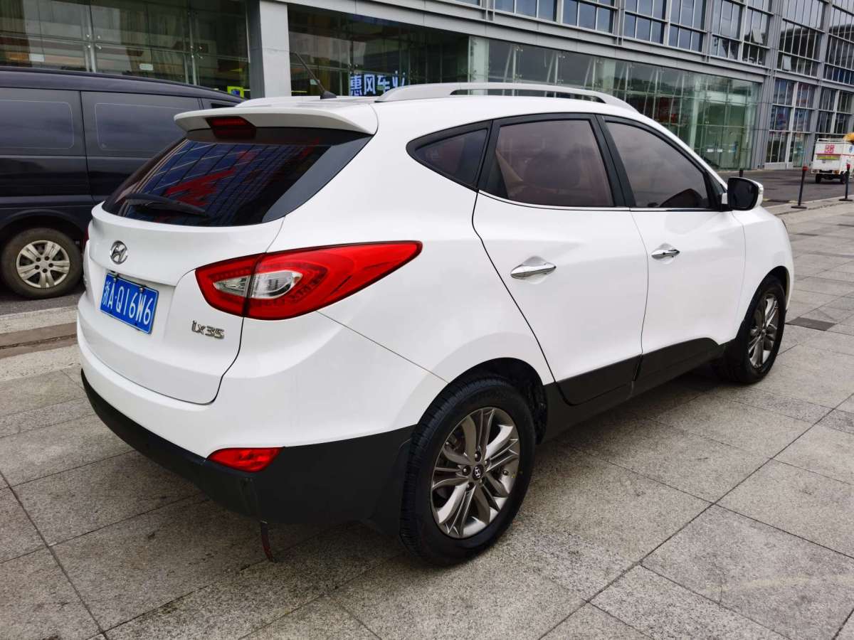 現(xiàn)代 ix35  2015款 2.0L 自動兩驅(qū)智能型 國V圖片