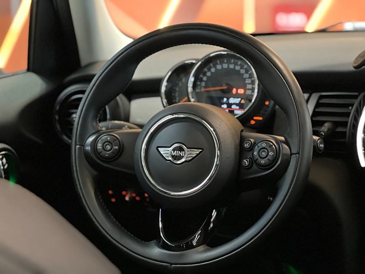 MINI MINI  2016款 1.5T COOPER 五門版圖片