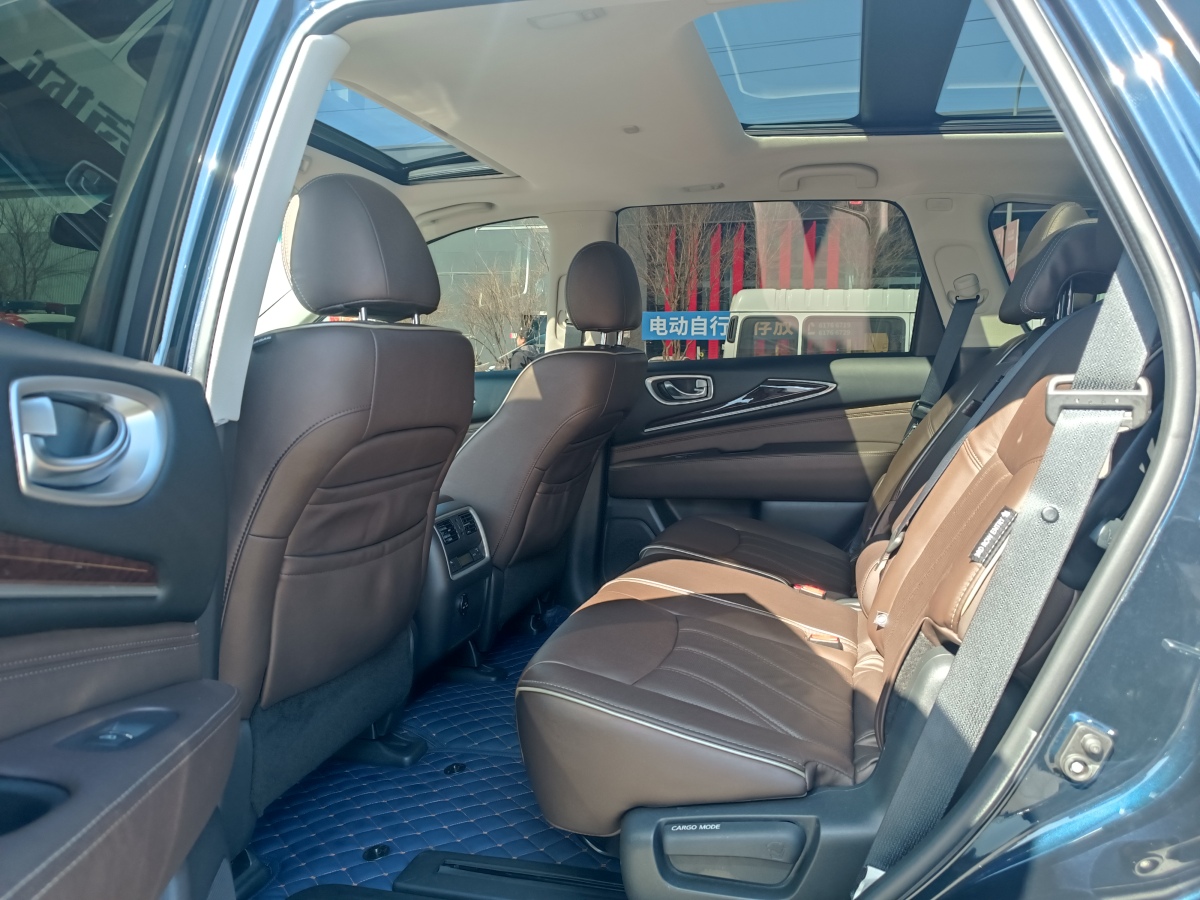 2019年5月英菲尼迪 QX60  2018款 2.5T Hybrid 两驱冠军家庭版