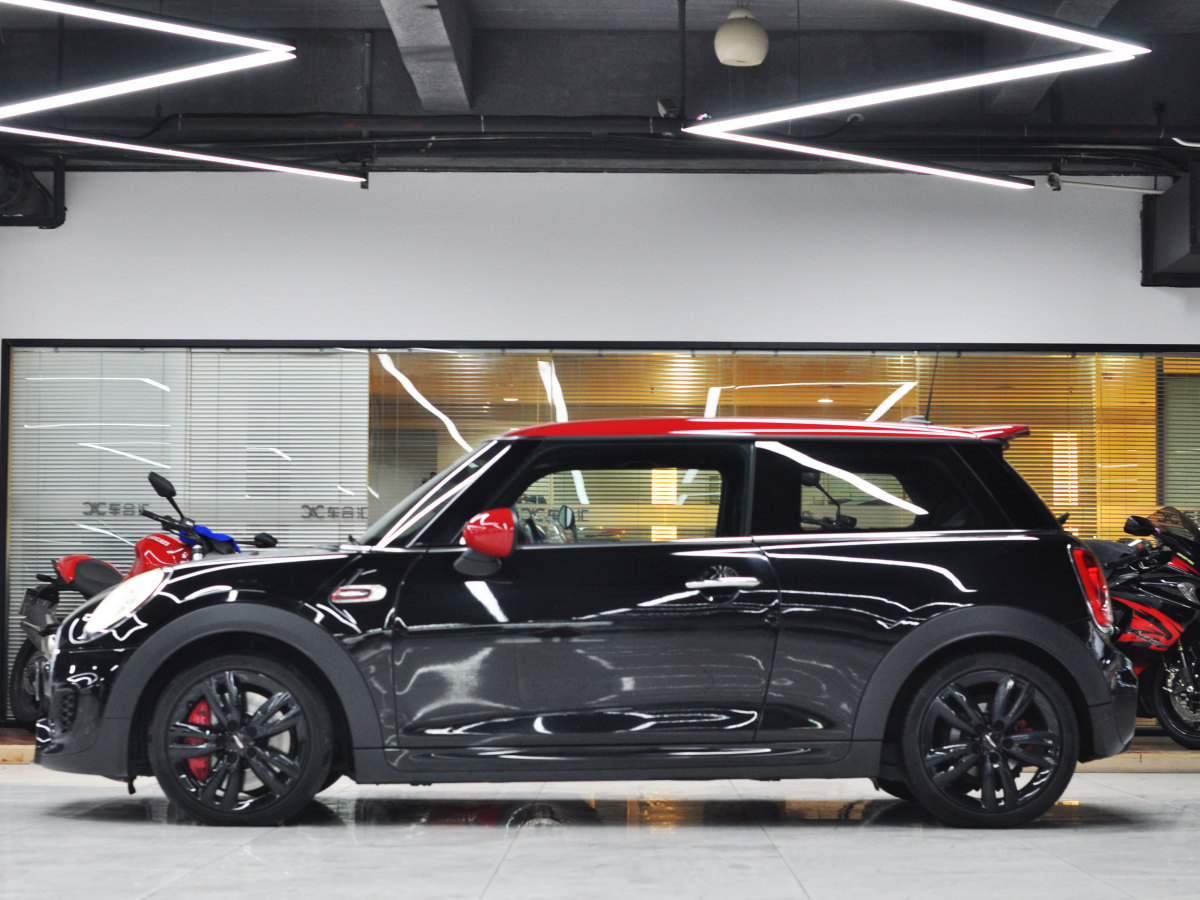 MINI JCW  2016款 2.0T JOHN COOPER WORKS 先锋派图片