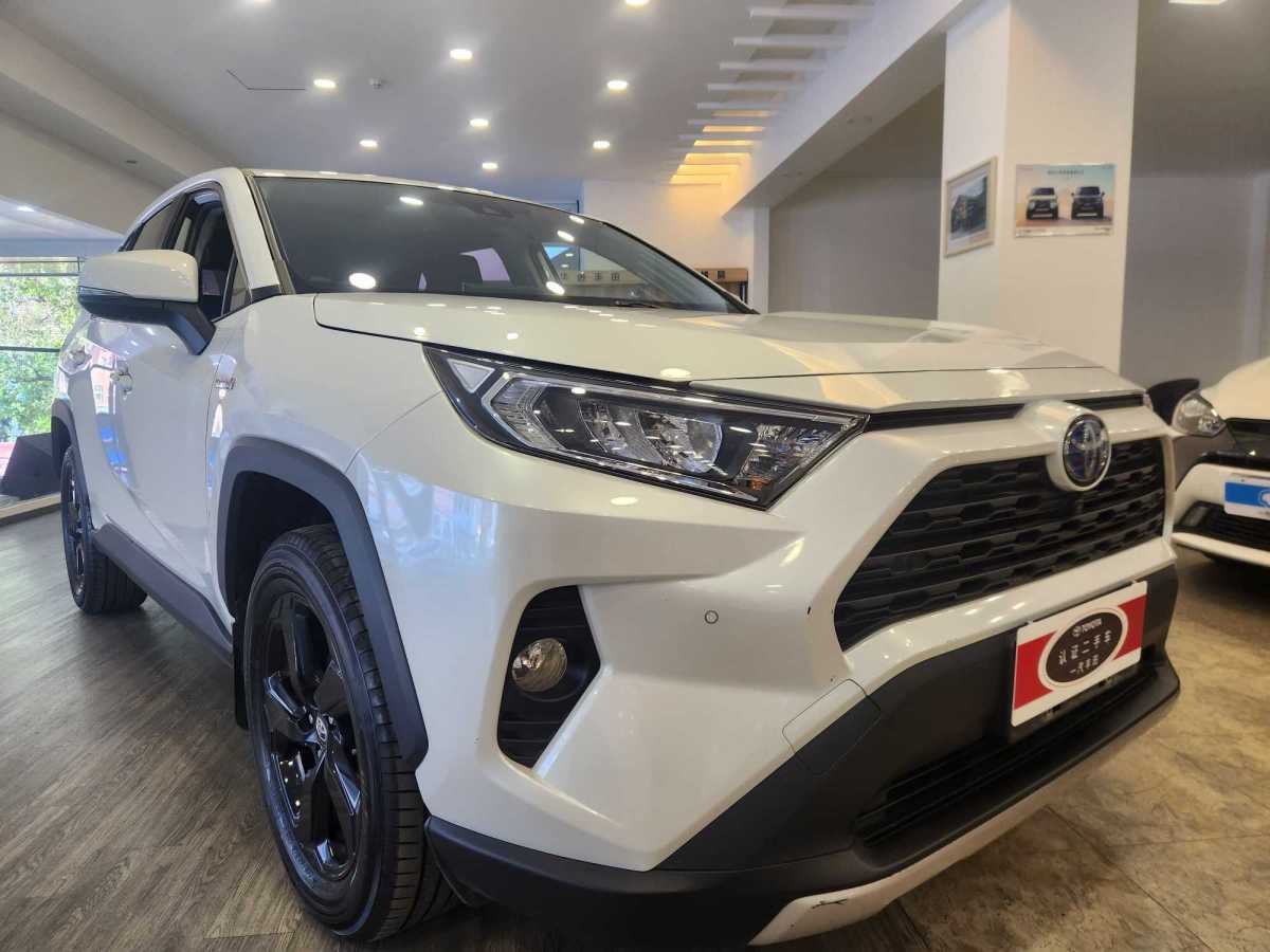 豐田 RAV4榮放  2022款 雙擎 2.5L CVT四驅(qū)精英Plus版圖片