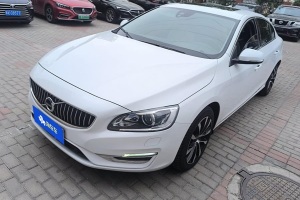 S60 沃爾沃 改款 T5 個(gè)性運(yùn)動(dòng)版
