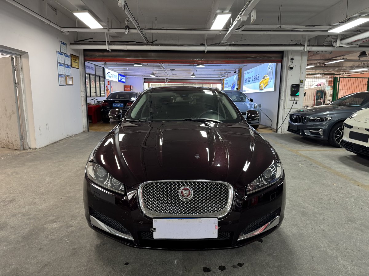 捷豹 XF  2015款 XF 2.0T Sportbrake 風(fēng)華版圖片