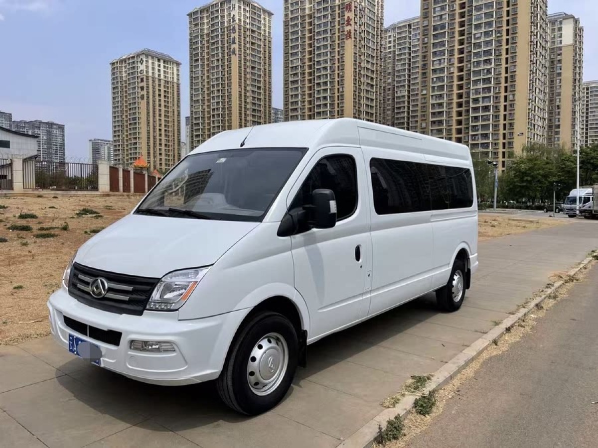 上汽大通 V80  2019款 2.0T Plus 6擋手動(dòng)傲運(yùn)通長(zhǎng)軸高頂7座圖片