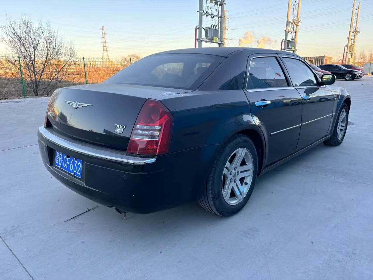 克萊斯勒 300C  2007款 2.7L 商務版圖片