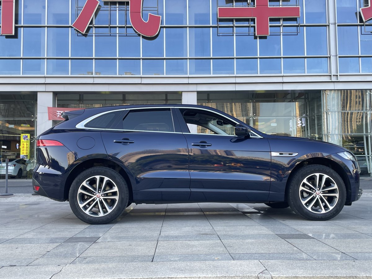 2017年9月捷豹 F-PACE  2016款 2.0T 兩驅(qū)R-Sport運動版