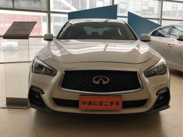 英菲尼迪 Q50L  2018款 2.0T 豪华运动版