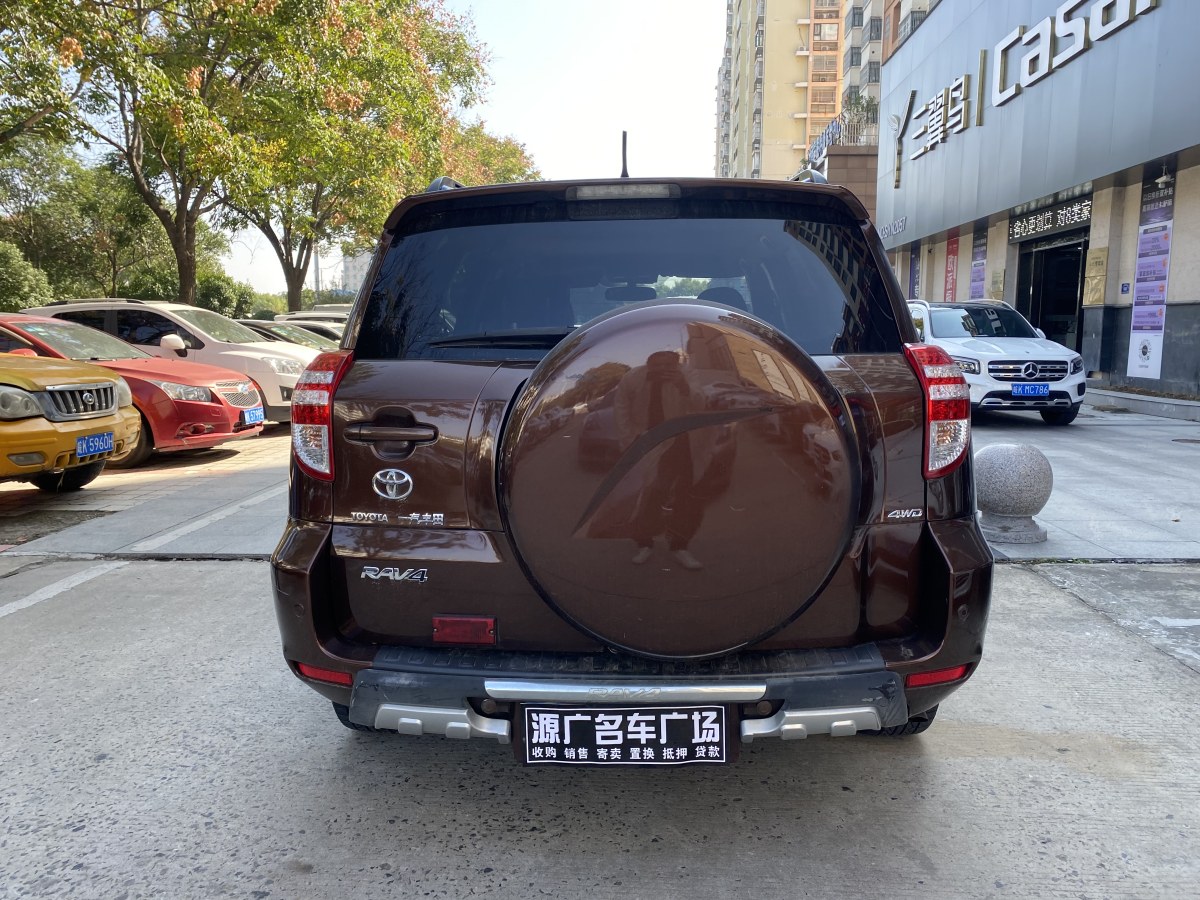 2012年2月豐田 RAV4榮放  2011款 2.4L 自動(dòng)四驅(qū)豪華版