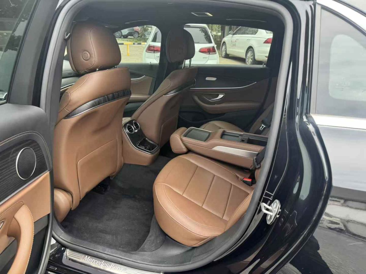 奔馳 奔馳E級  2022款 E 300 L 豪華型圖片