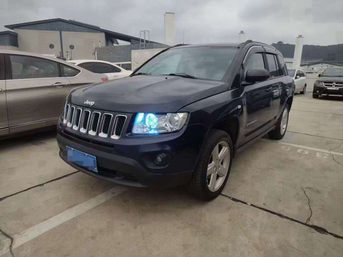 Jeep 指南者  2012款 2.0L 兩驅(qū)運動版圖片