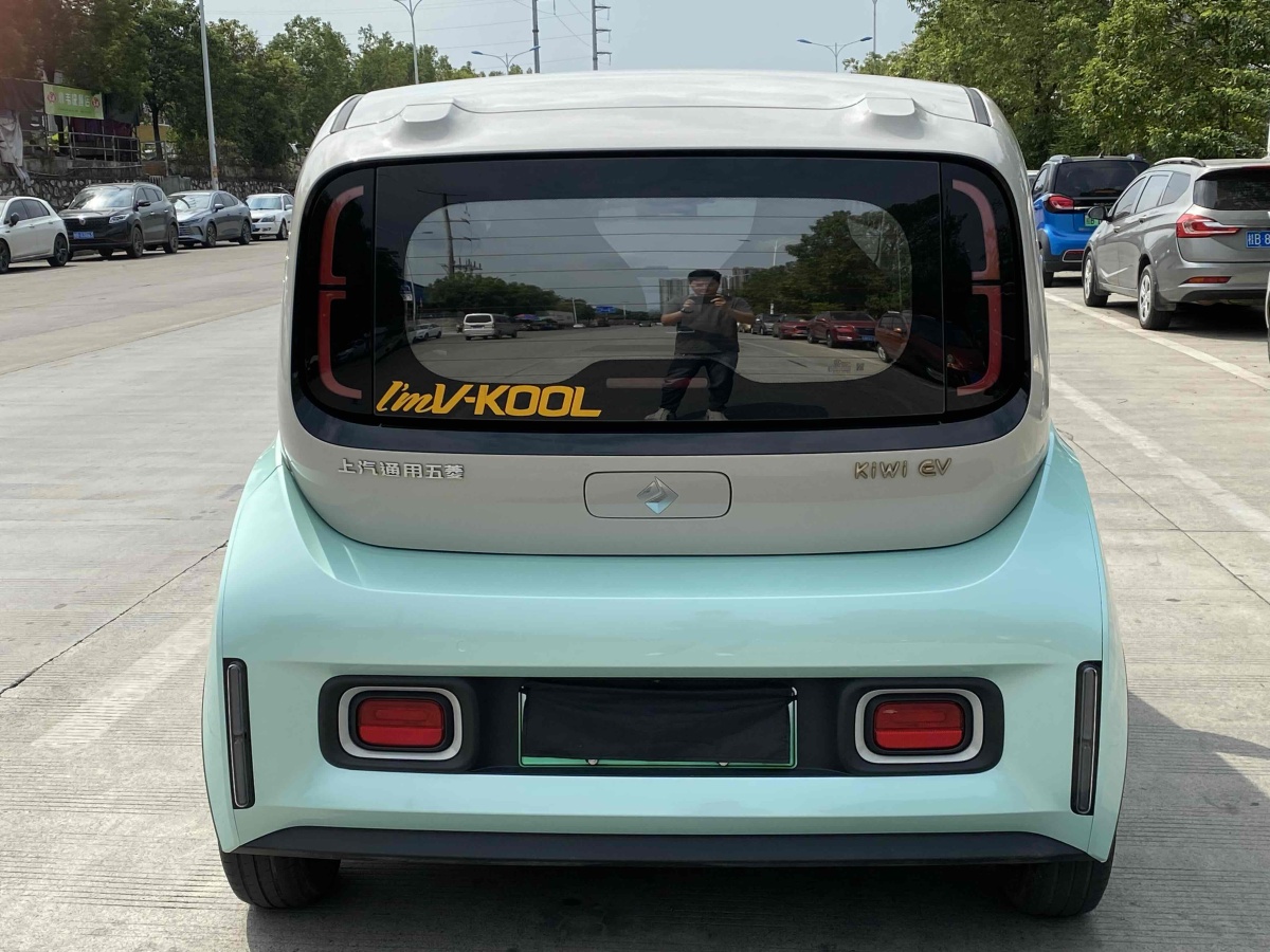 寶駿 寶駿KiWi EV  2021款 藝術家 三元鋰圖片