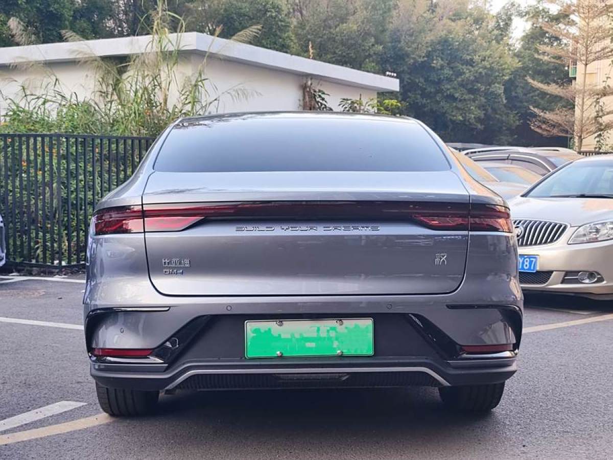 比亞迪 漢  2022款 DM-i 121KM 領(lǐng)航型圖片