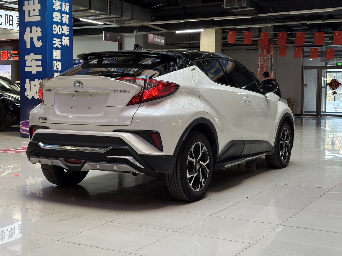 2018年10月豐田 C-HR  2018款 2.0L 領(lǐng)先版 國(guó)V