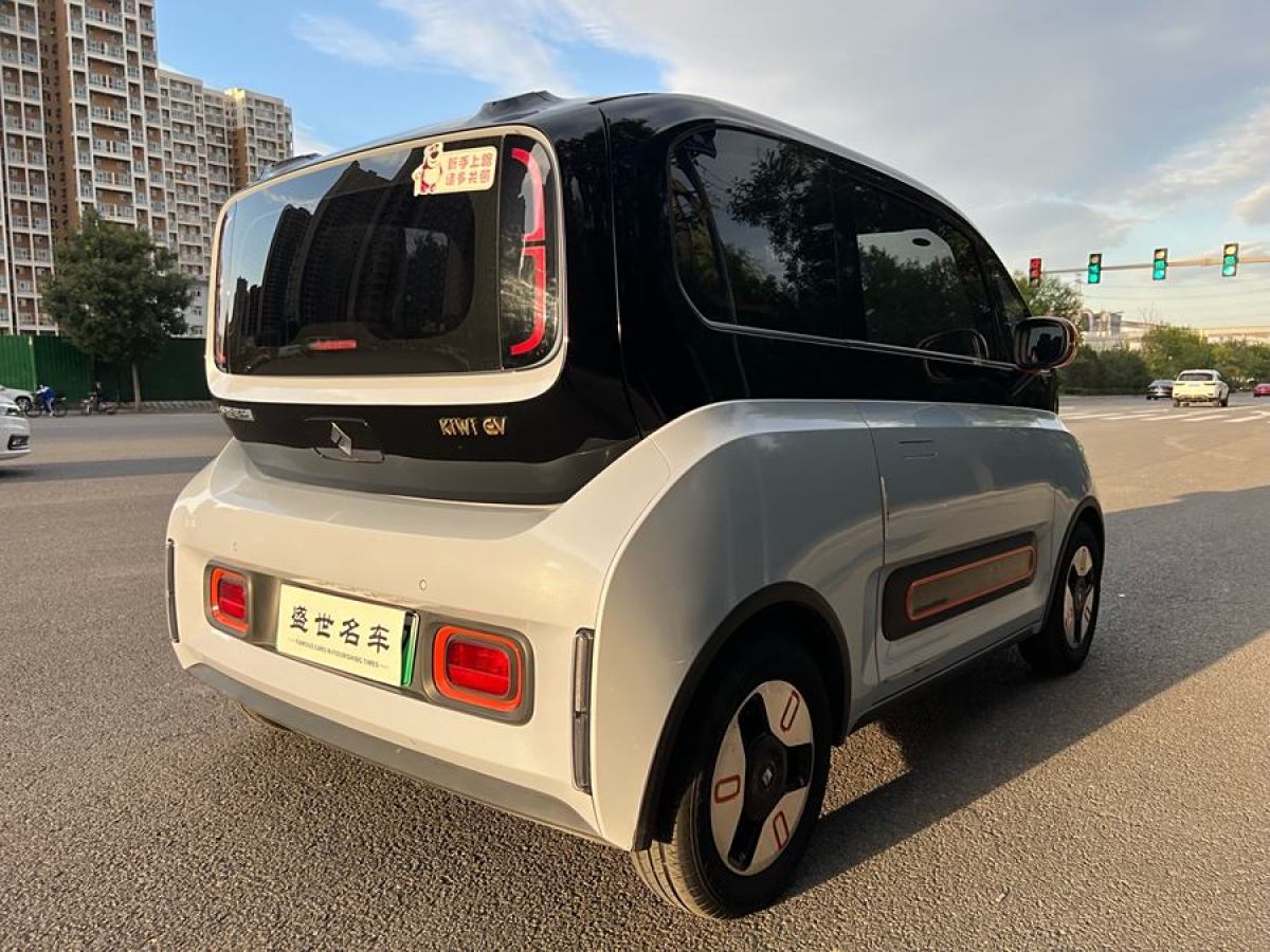 2022年7月宝骏 宝骏KiWi EV  2022款 设计师轻享版 三元锂