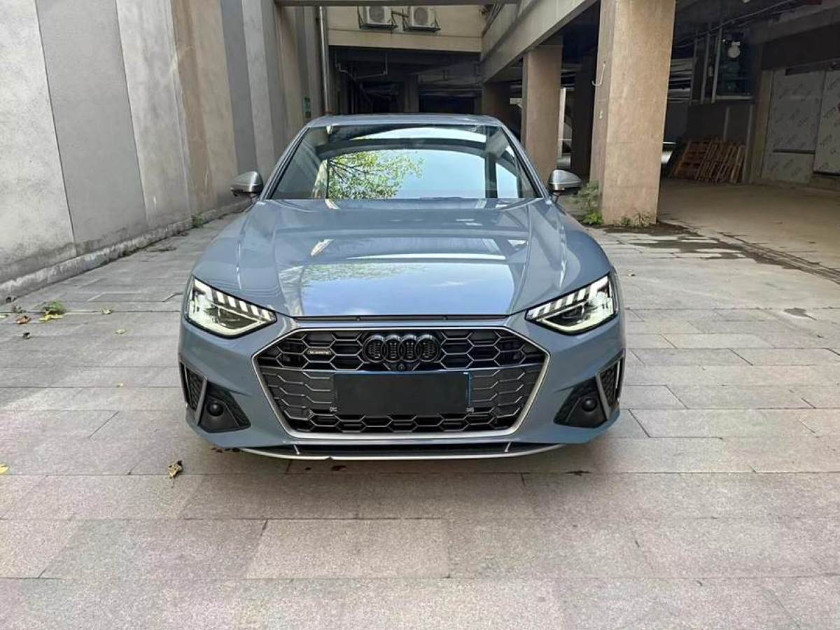 奧迪 奧迪A4L  2022款 40 TFSI quattro RS套件燃速型圖片