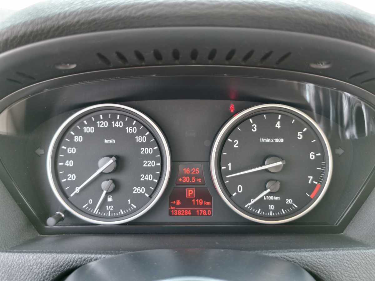 寶馬 寶馬X5  2011款 xDrive35i 領(lǐng)先型圖片