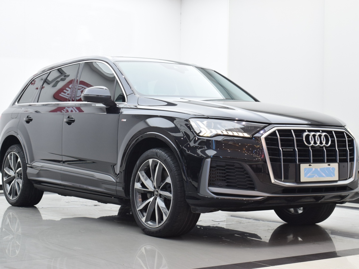 2021年5月奧迪 奧迪Q7  2023款 55 TFSI quattro S line運(yùn)動(dòng)型