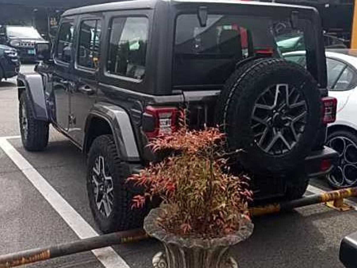 Jeep 牧馬人  2024款 2.0T 撒哈拉四門版圖片