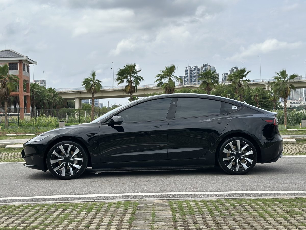 2024年1月特斯拉 Model 3  2023款 煥新版 后輪驅(qū)動(dòng)