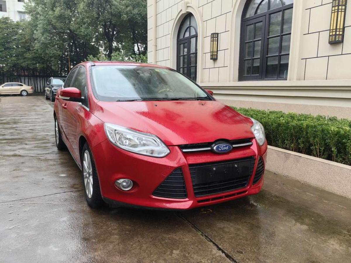 Ford Fox2012 three compartment 1.6L automatic noble图片