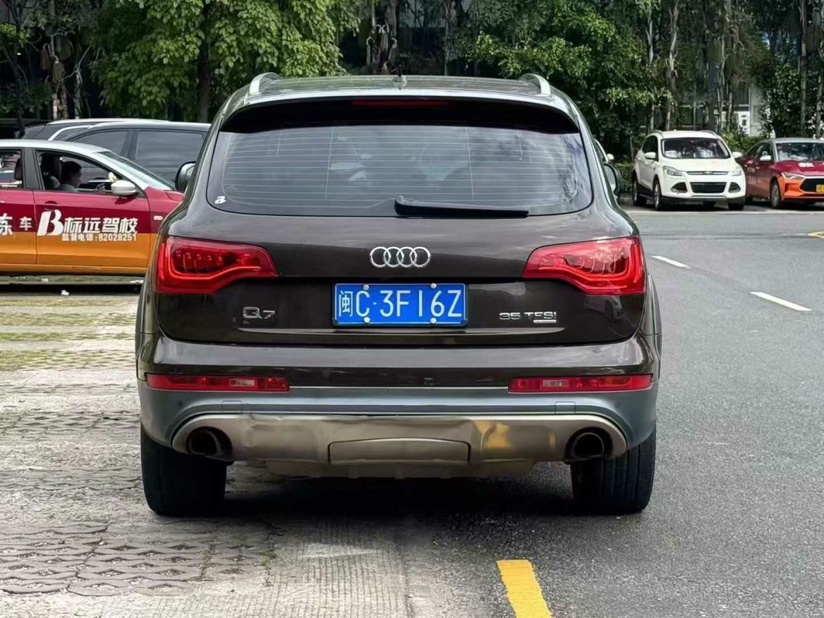 奧迪 奧迪Q7  2013款 Q7 35TDI quattro 領(lǐng)先型圖片