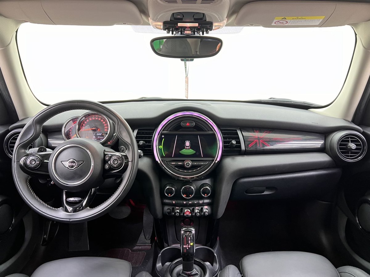 MINI MINI  2019款 2.0T COOPER S 艺术家 五门版图片