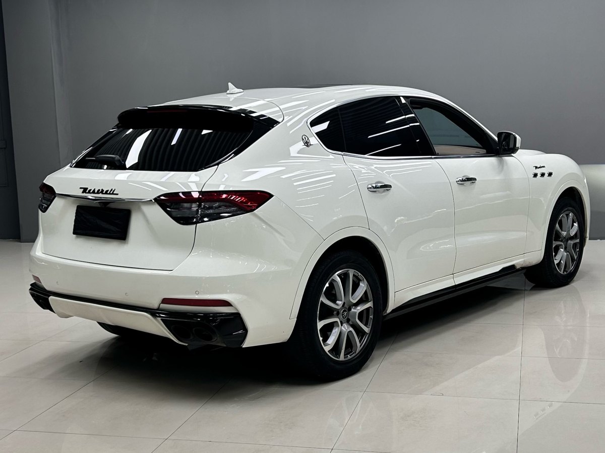 玛莎拉蒂 Levante  2021款 3.0T 标准版图片