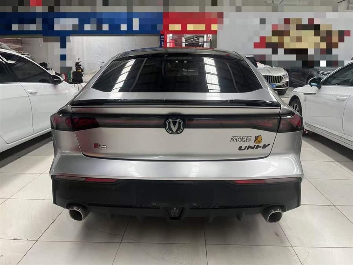 長安 長安UNI-V  2022款 1.5T 尊貴型圖片