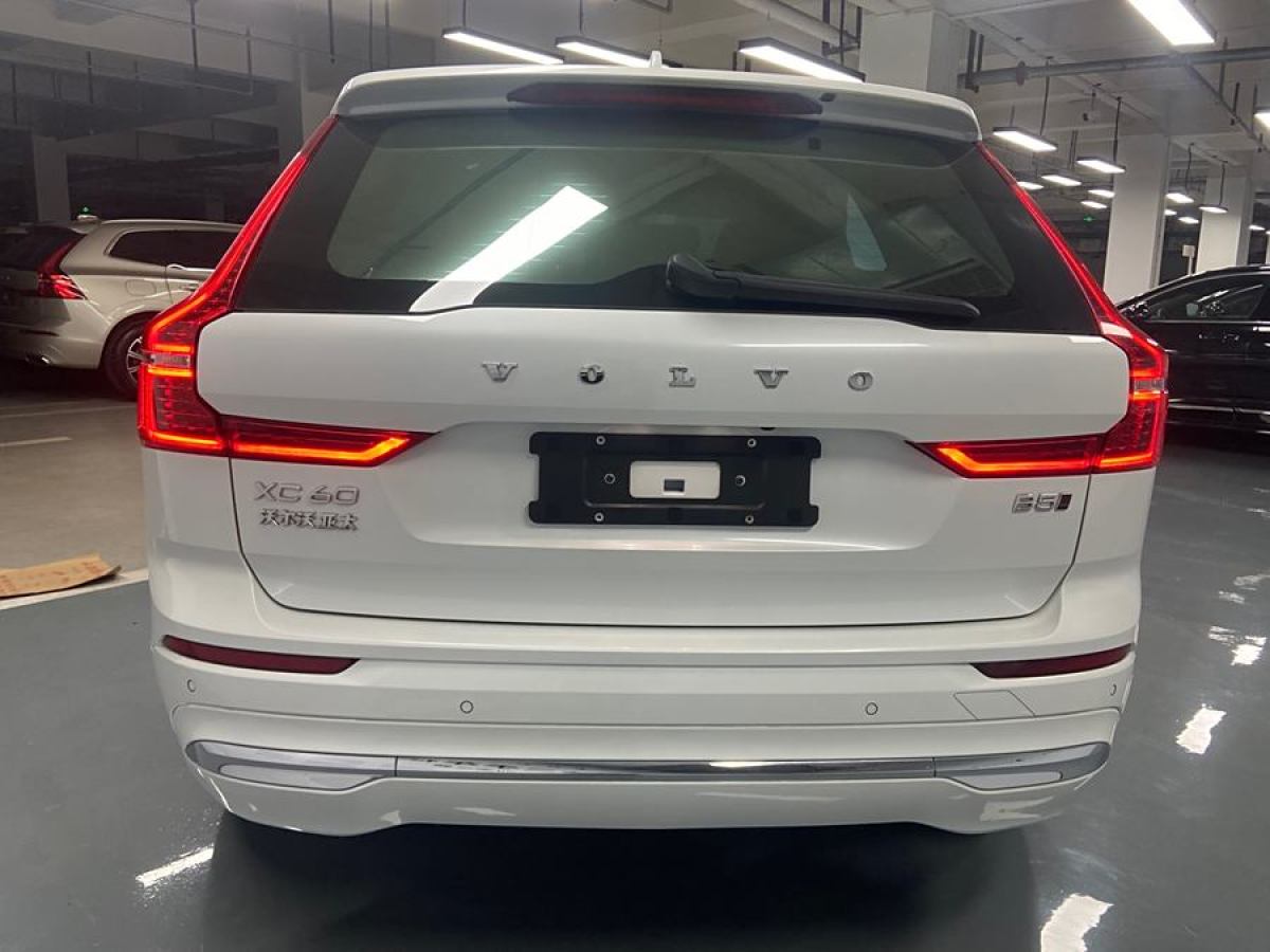 沃尔沃 XC60  2023款 B5 四驱智远豪华版图片