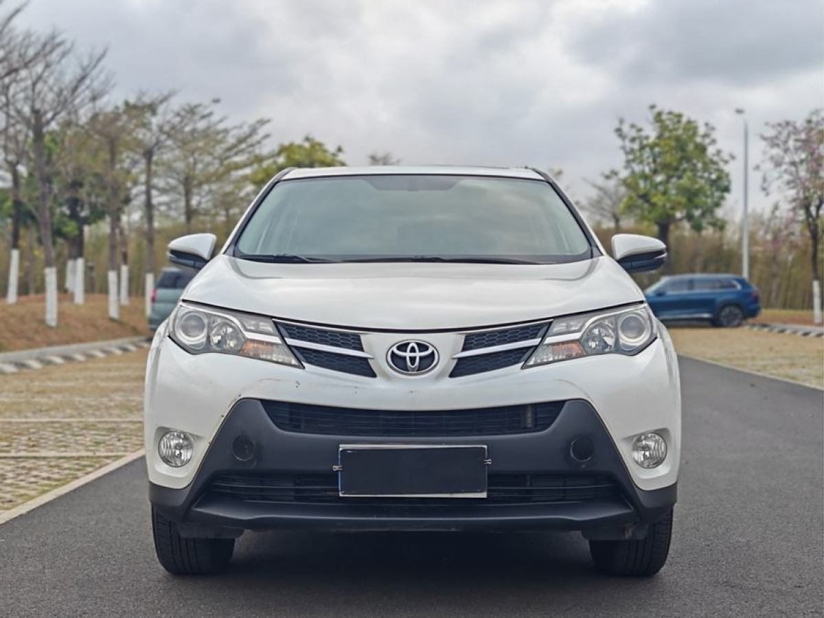 豐田 RAV4榮放  2015款 2.0L CVT兩驅(qū)風(fēng)尚版圖片