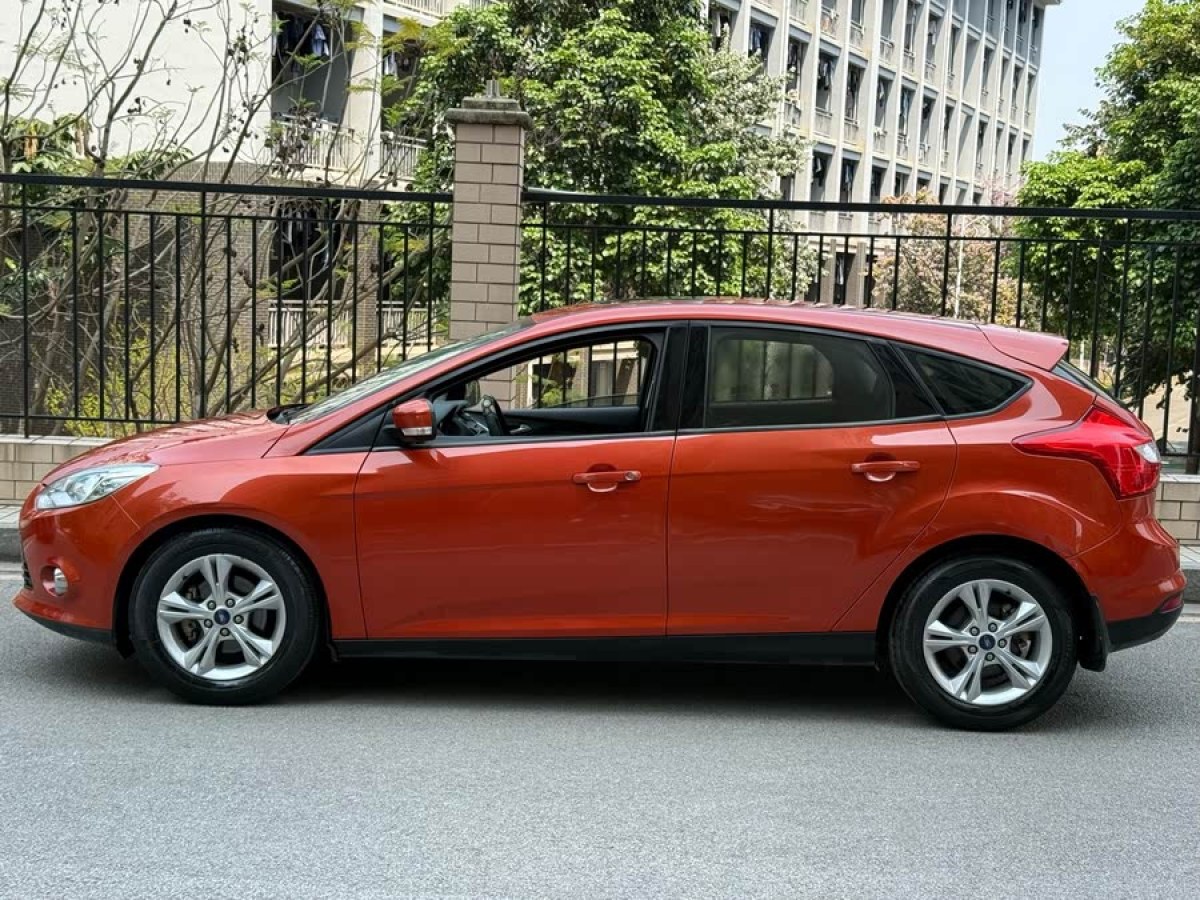 福特 福克斯  2012款 兩廂 1.6L 自動風尚型圖片