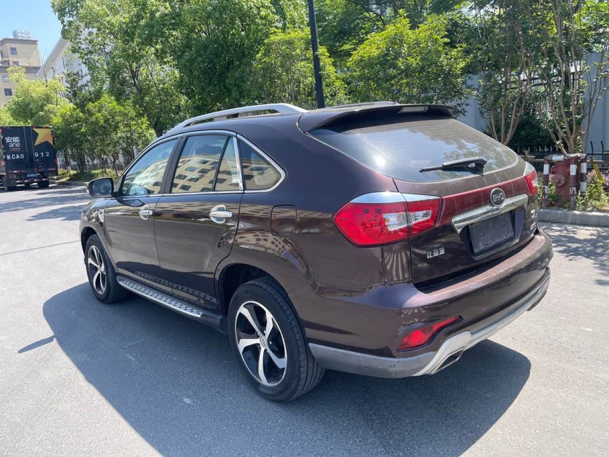 比亞迪 S7  2015款 2.0T 升級版 自動尊貴型圖片